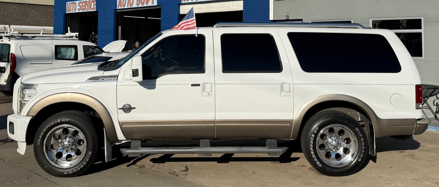 Car Image 5