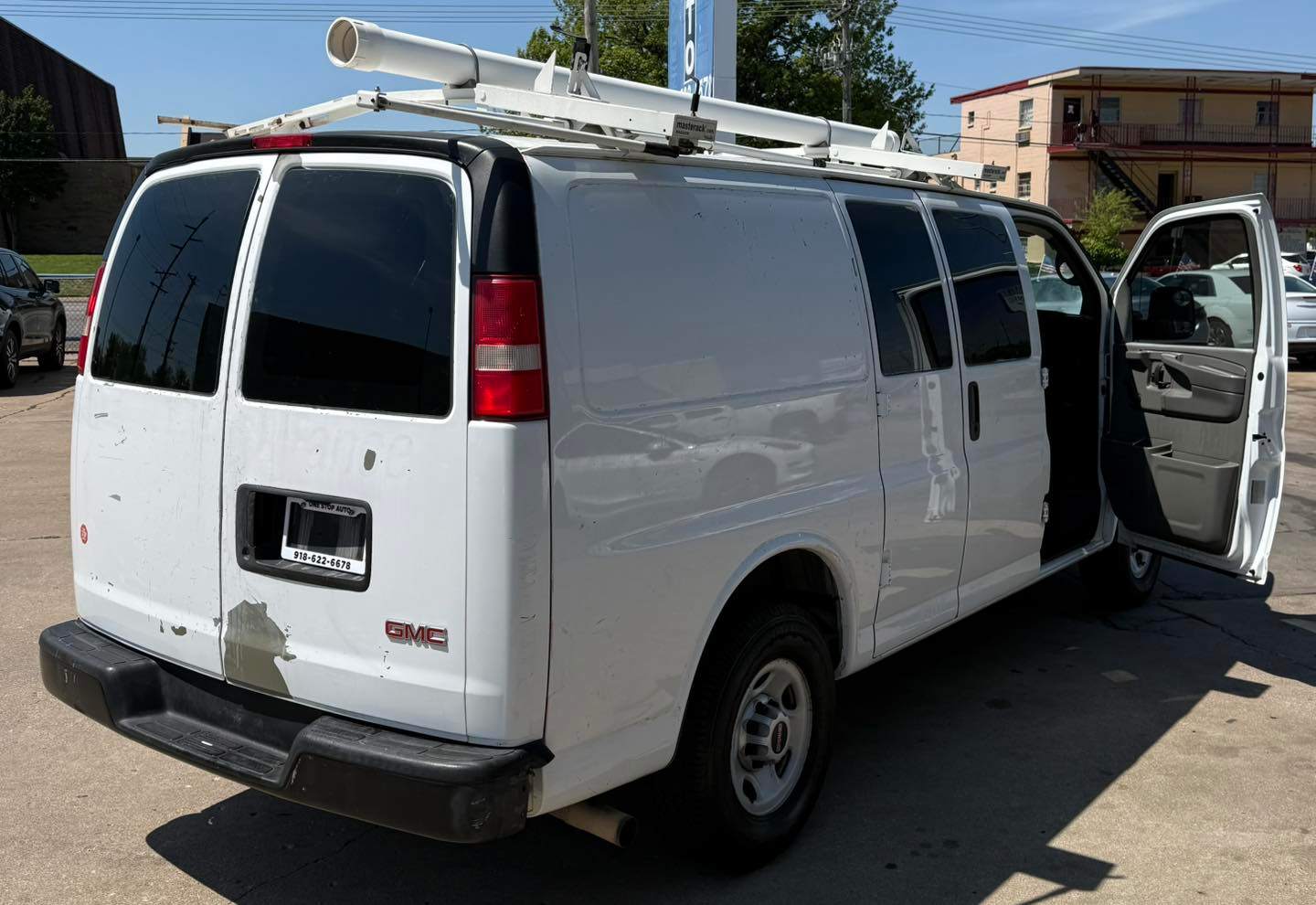 Car Image 13
