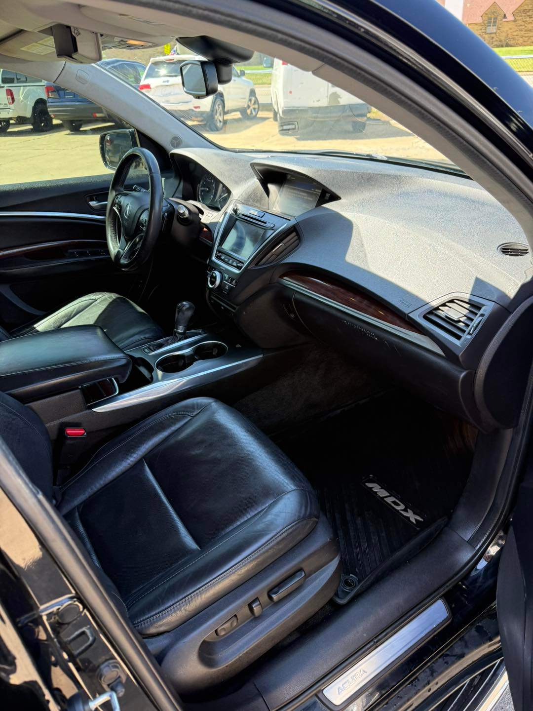 Car Image 14