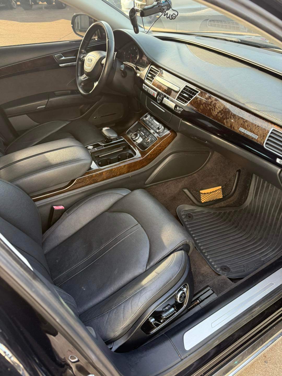 Car Image 8