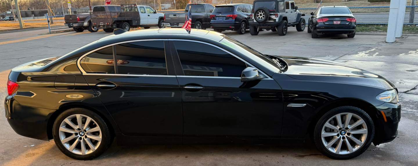 Car Image 11