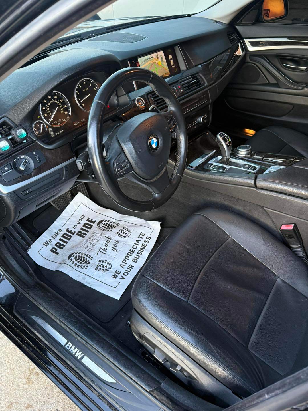 Car Image 9