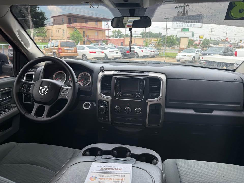 Car Image 10