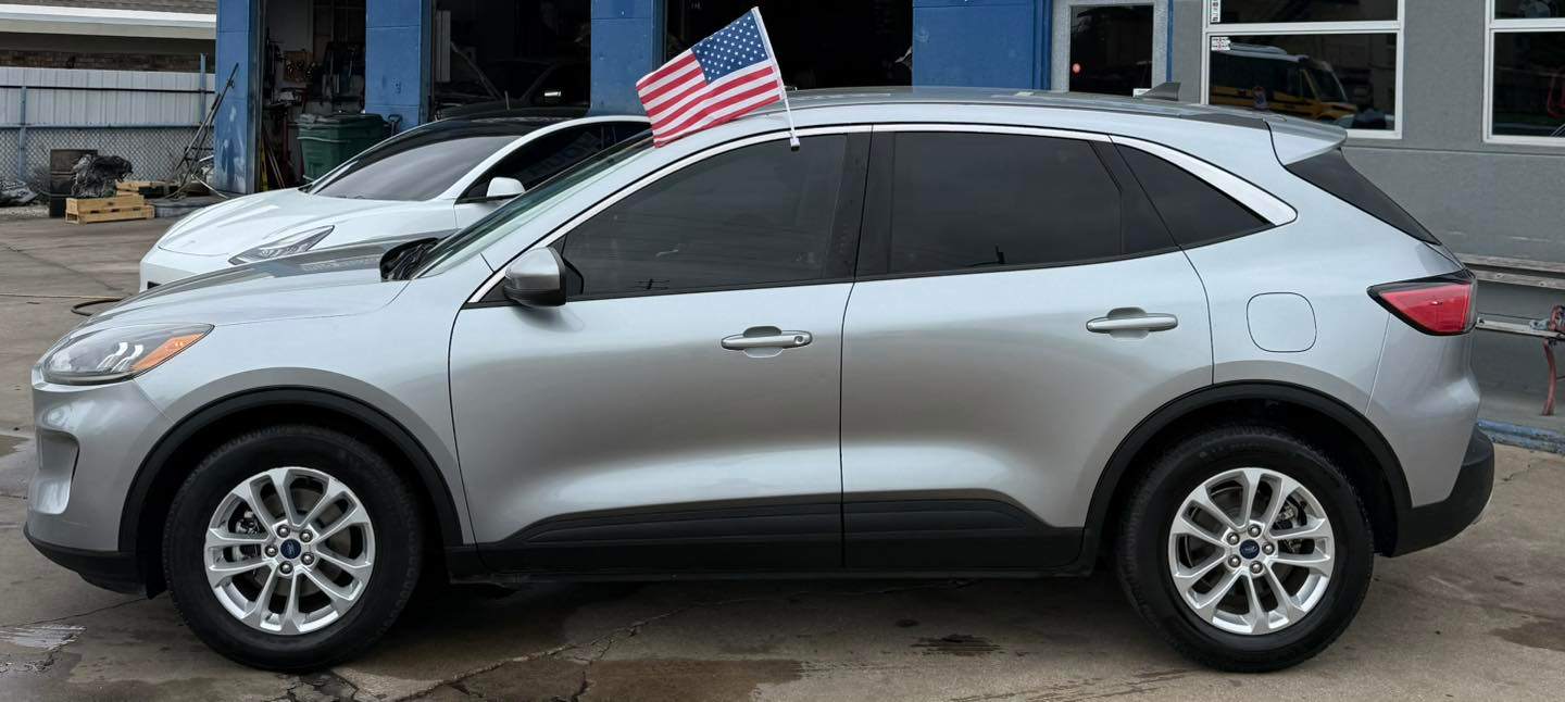 Car Image 3