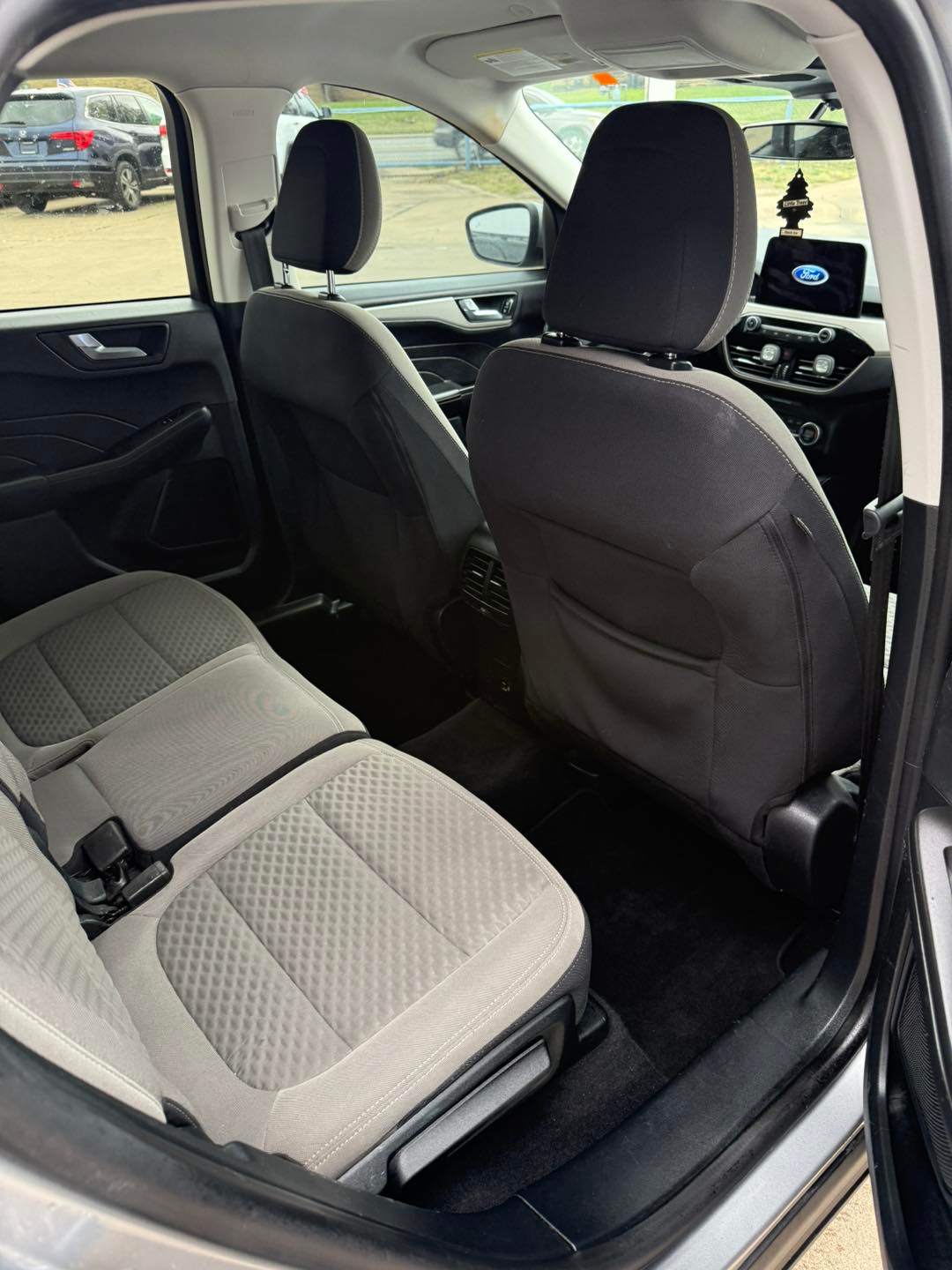 Car Image 9