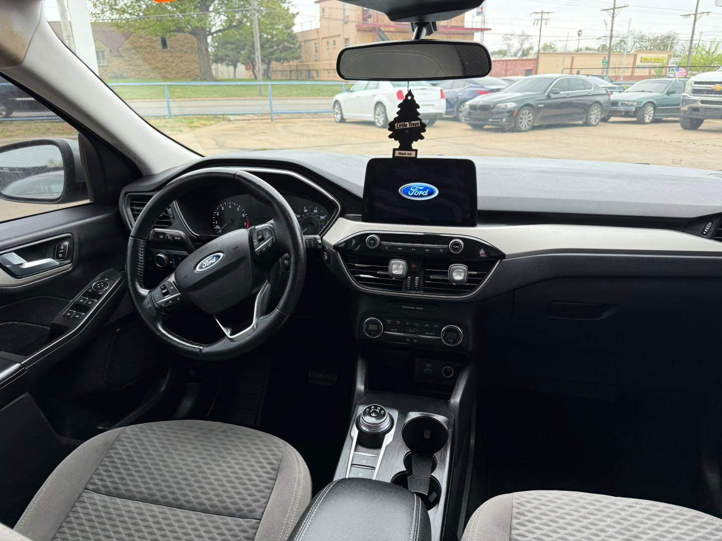 Car Image 10