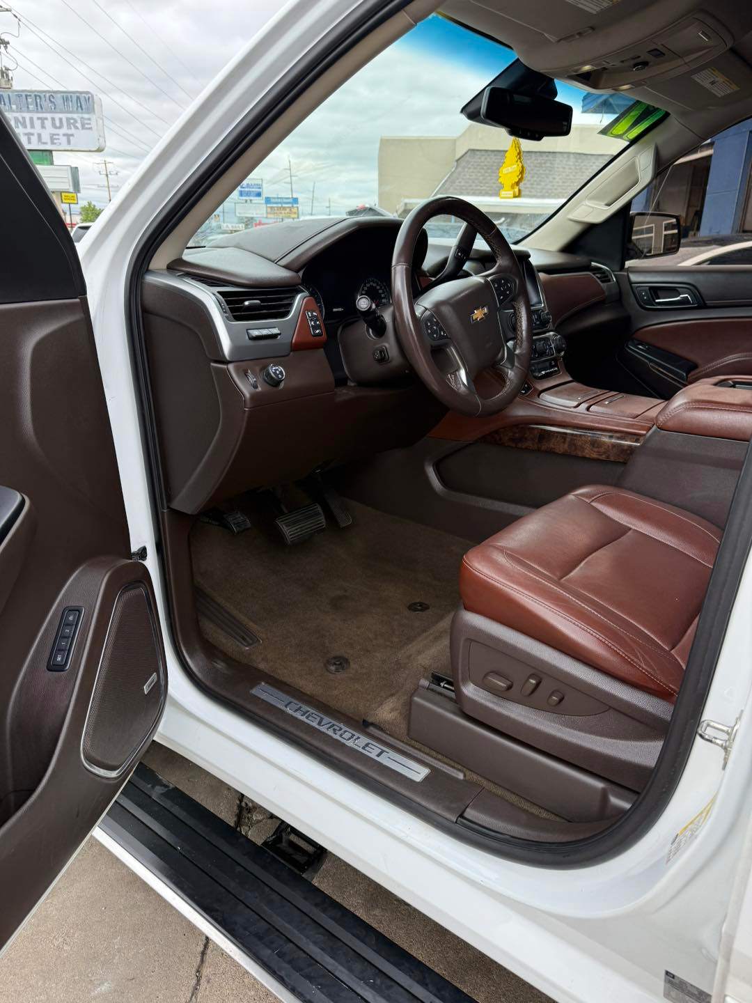 Car Image 8