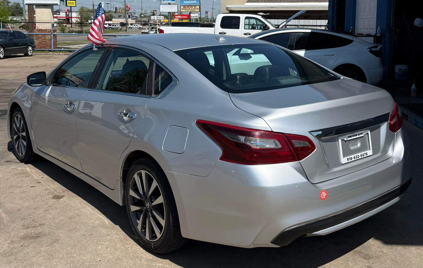 Car Image 11