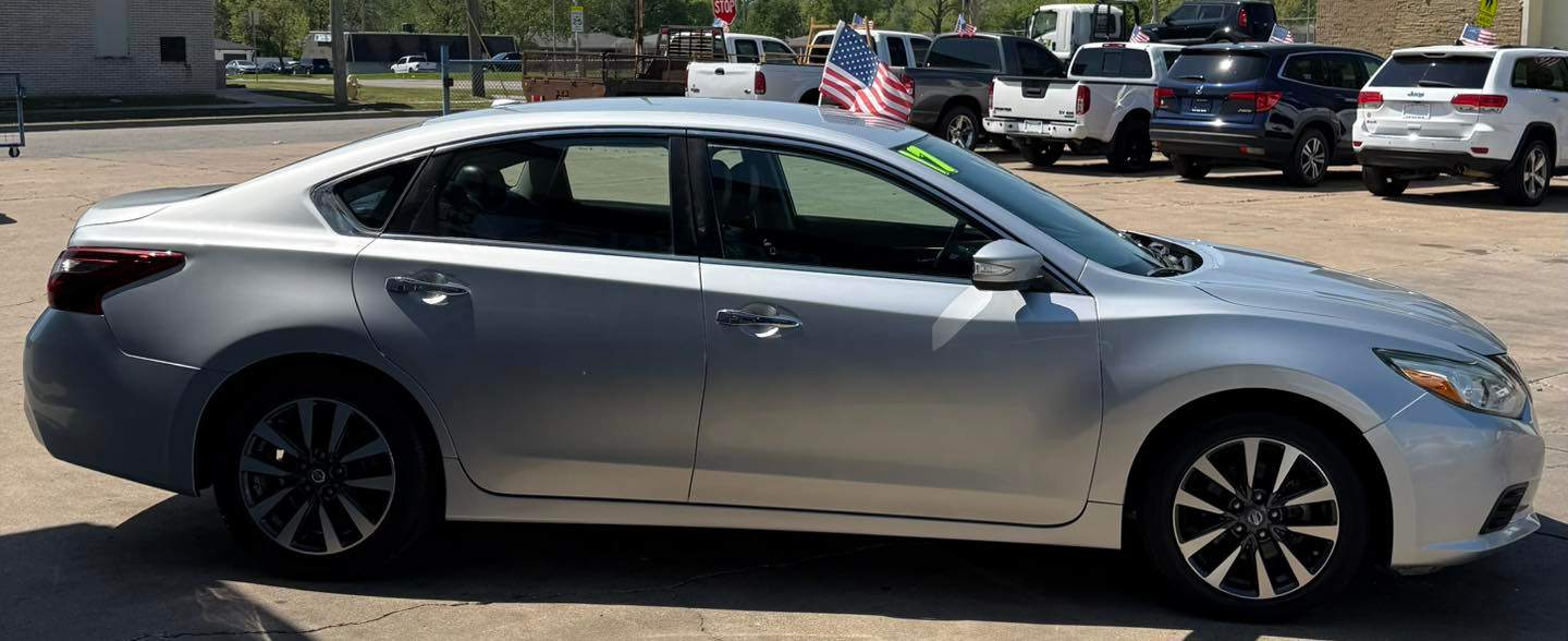 Car Image 3